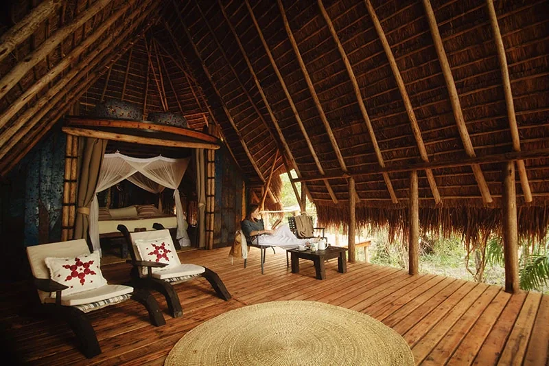 Mango Tree Bandas exterior