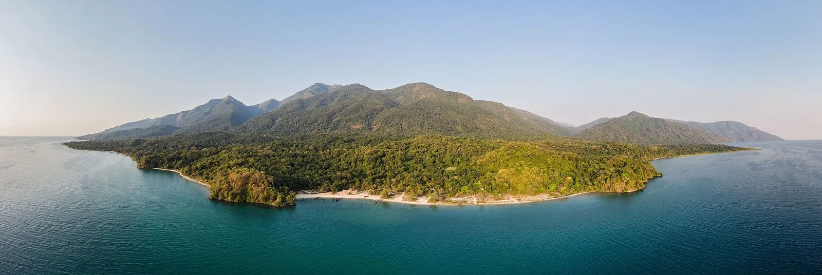 Mahale Mountains setting around Mango Tree Bandas