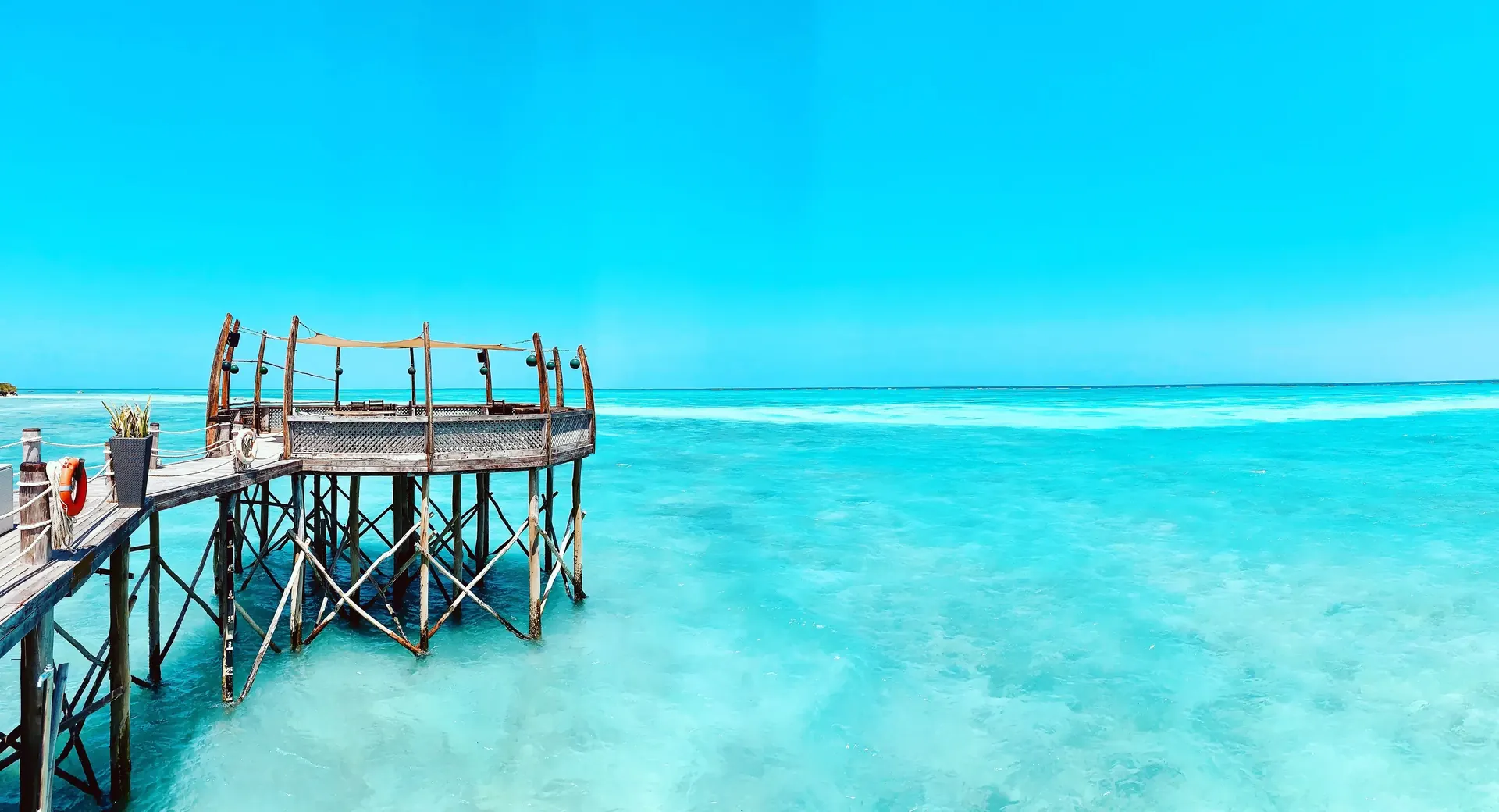 Clear Indian Ocean water on arrival in Zanzibar